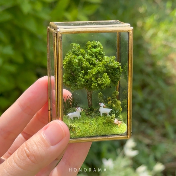 木陰のヤギたち 真鍮フレーム ミニチュア アート